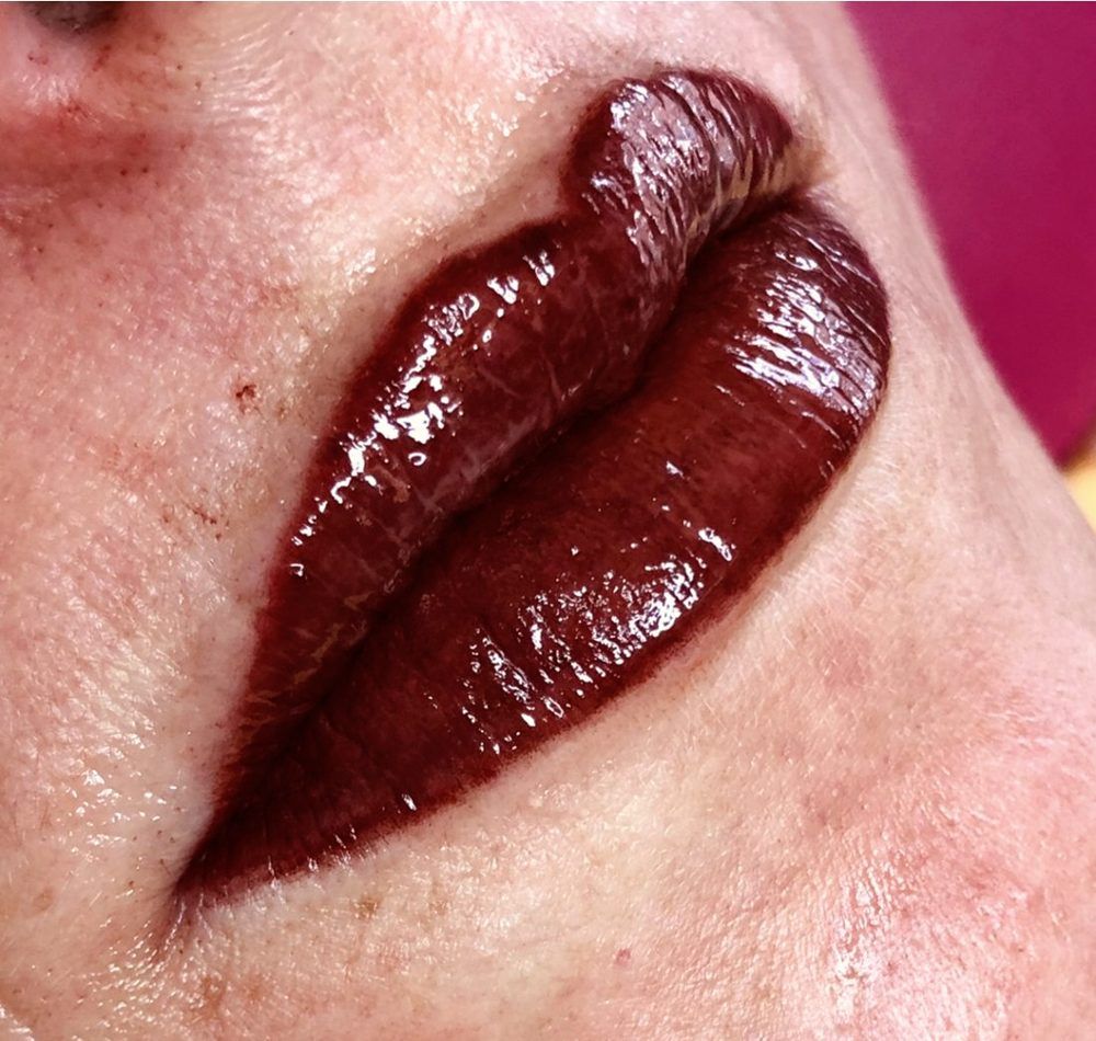 Full lips · berry by Elnari, permanent makeup Pretoria