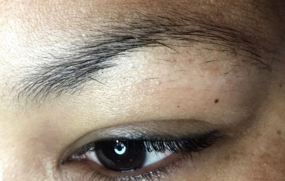 Patchy brows before microblading
