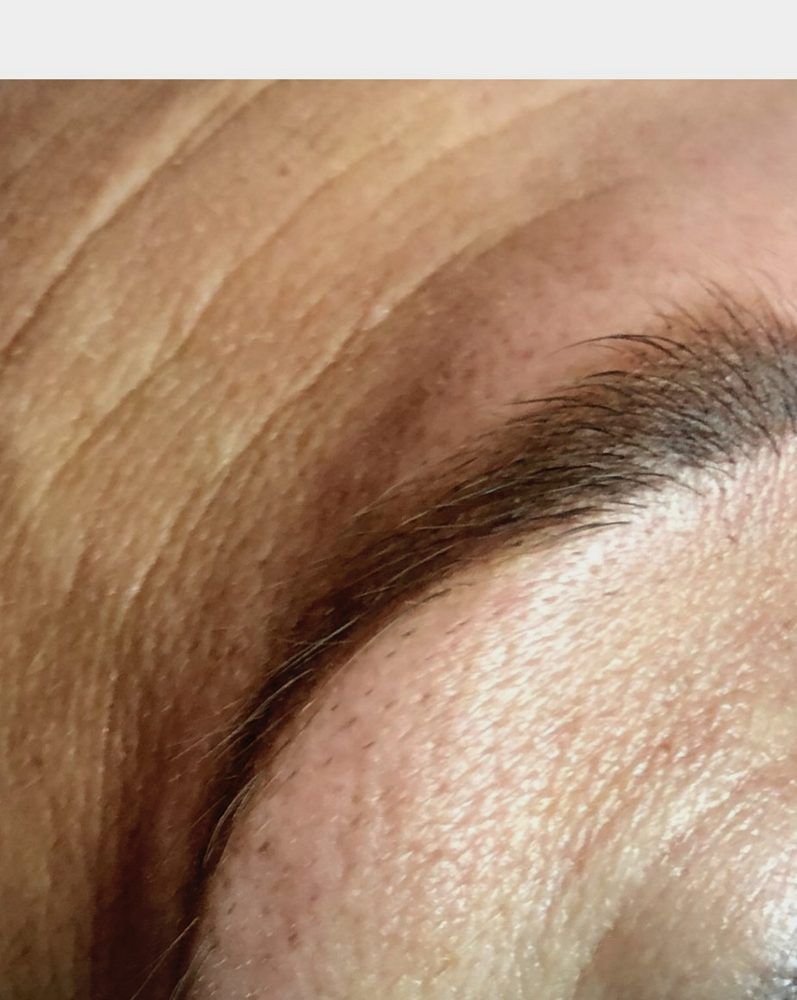 Soft hair-stroke brows by Elnari, permanent makeup Pretoria